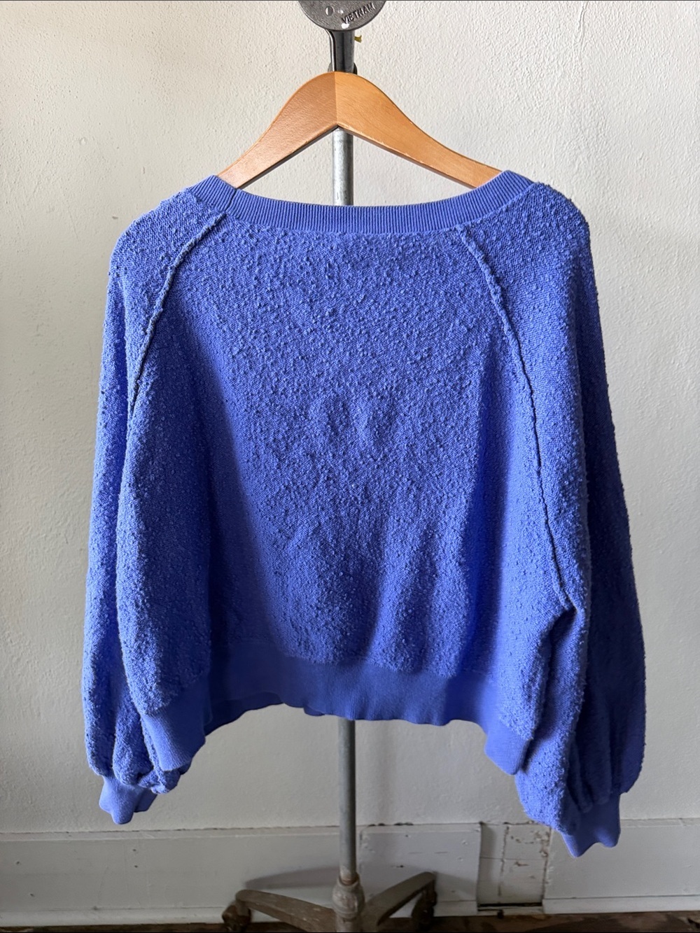 Free People Cropped Sweater Size Small - Picture 3 of 3